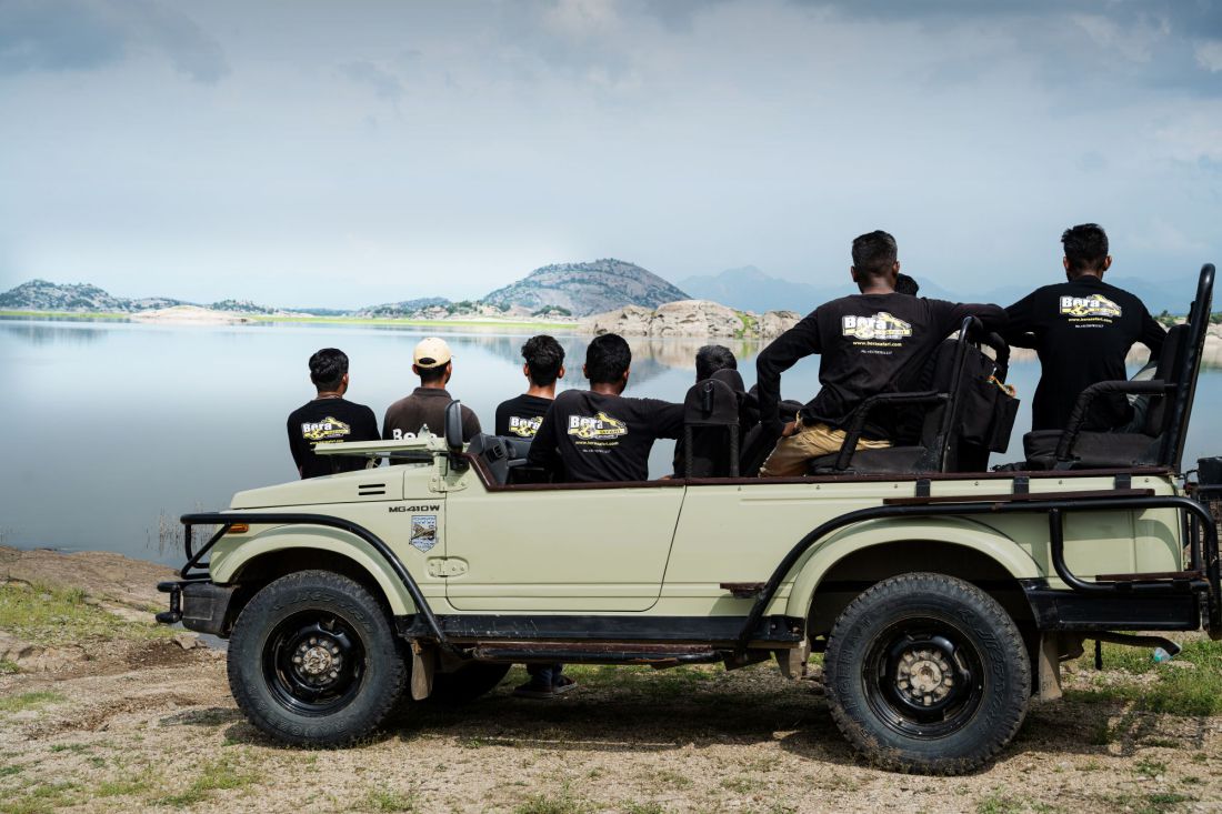 Private safari jeep beside Jawai Dam